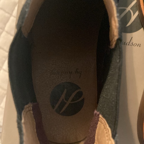 Men’s H by Hudson/Hudson London Chelsea Suede Boots in size 7. - Picture 6 of 8